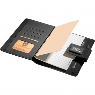 Logotrade Logogeschenke das Foto: SCX.design O16 A5 Notizbuch mit Powerbank und Leuchtlogo