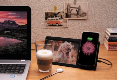 Logotrade Werbeartikel das Foto: 5W Wireless Charger mit Fotorahmen