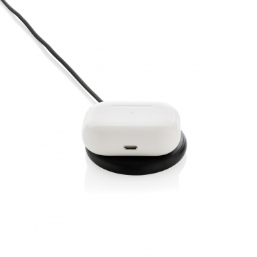 Logotrade werbemittel das Foto: Magnapad magnetisches 3-in-1 15W Ladepad aus RCS rPlastik