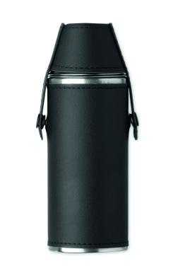 Logotrade werbemittel das Foto: Flasche mit Schnapsbechern