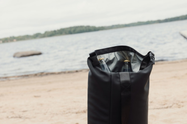 Logotrade Logogeschenke das Foto: VINGA Baltimore RCS Roll-Top Kühltasche