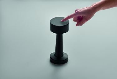 Logotrade Firmengeschenke das Foto: USB-Tischlampe Metall