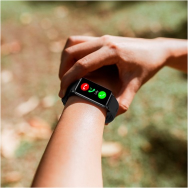 Logotrade advertising product picture of: Prixton AT806 multisport smartband with GPS
