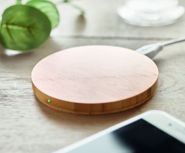 Logo trade advertising products image of: Wireless charger bamboo 10W RUNDO +