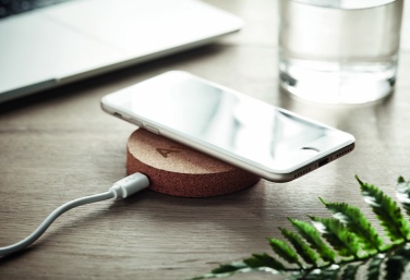 Logo trade promotional items picture of: Wireless charging pad 10W