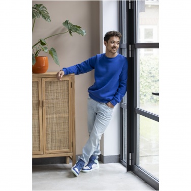 Logotrade meene foto: Zenoni meeste ümara kaelusega pusa