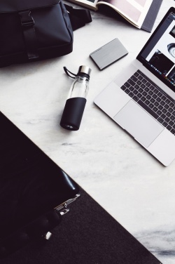 Logotrade reklaamkingi foto: Vinga klaasist Lean klaasist veepudel