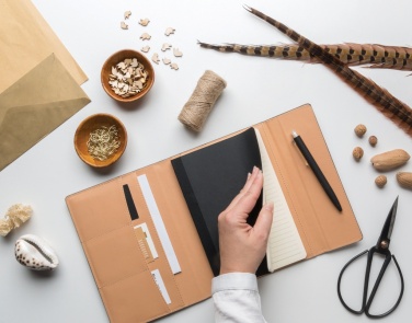 Logotrade reklaamkingitused pilt: A5 Deluxe magnetkinnisega märkmik