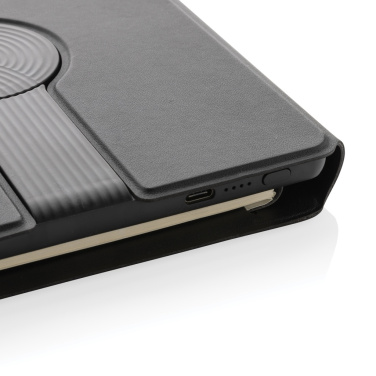 Logotrade meened pilt: Swiss Peak RCS rePU sülearvuti kaks-ühes juhtmevaba laadijaga