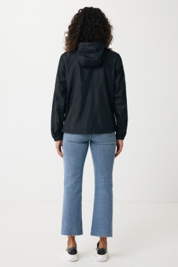 Logo trade reklaamkingi pilt: Iqoniq Logani taaskasutatud polüestrist tuulejope