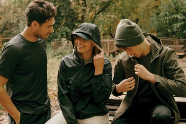 Logotrade firmakingid pilt: Iqoniq Logani taaskasutatud polüestrist tuulejope