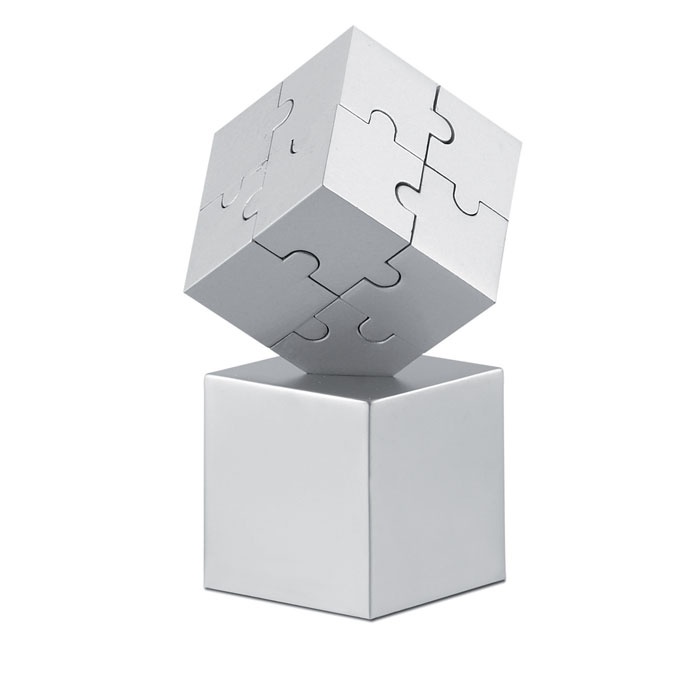 Logotrade firmakingi foto: Metallist 3D pusle