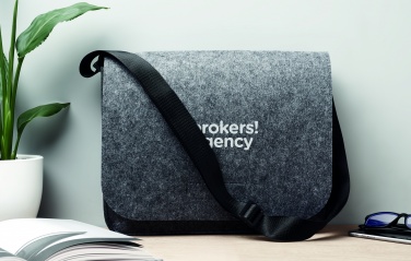 Logo trade ärikingituse pilt: RPET vildist sülearvutikott