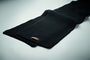 Logo trade reklaamkingid foto: Talvekomplekt taaskasutatud materjalist, kindad, müts ja sall