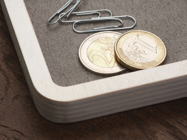 Logo trade ärikingi pilt: Puidust lauakorraldaja 1849121