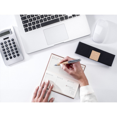 Logotrade reklaamtoote foto: Korgist pastapliiats kroomitud detailidega