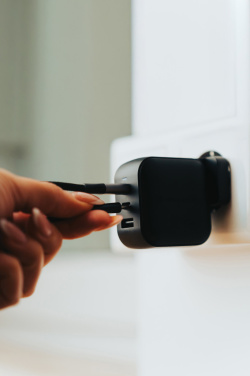 Logo trade firmakingid foto: Urban Vitamin Santa Cruz RCS plastikust 70W laadija