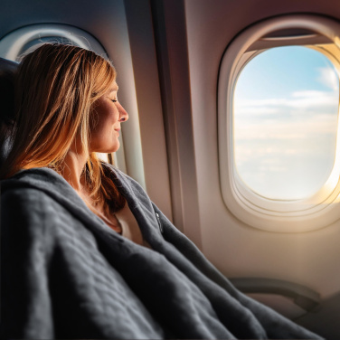 Logo trade reklaamkingituse pilt: Tekk ja padi 2 in 1 AMIATA Schwarzwolf