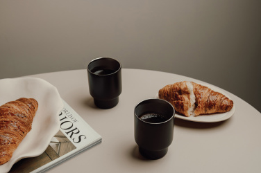 Logotrade ärikingituse foto: VINGA Nagano taaskasutatud roostevabast terasest kruusid