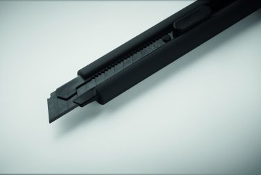 Logo trade firmakingitused foto: Suur sissetõmmatav nuga BLADE +