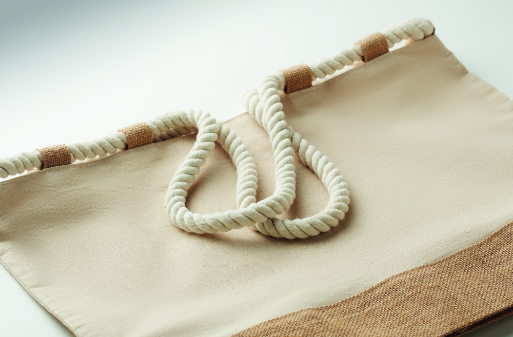 Logotrade firmakingitused pilt: MAKENKE purjeriidest rannakott