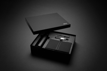 Logotrade meene foto: Swiss Peak RCS luksuslik kinkekomplekt veepudeliga