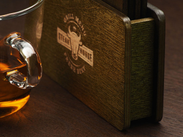 Logo trade mainostuote kuva: Puinen laatikko, jossa 4 lasinalustaa 1871121