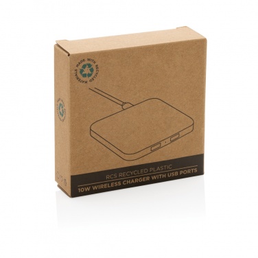 Logotrade biznesa dāvanas foto: RCS pārstrādāta plastmasas 10 W bezvadu lādētājs ar USB portiem