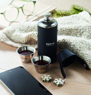 Лого трейд pекламные продукты фото: Hip flask with shot cups