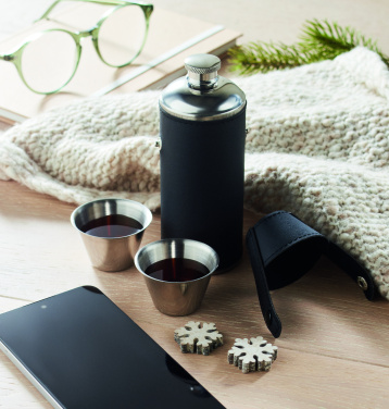 Лого трейд pекламные подарки фото: Hip flask with shot cups