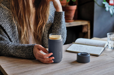 Логотрейд pекламные продукты картинка: Дорожный стакан из стекла Black+Blum 340 мл