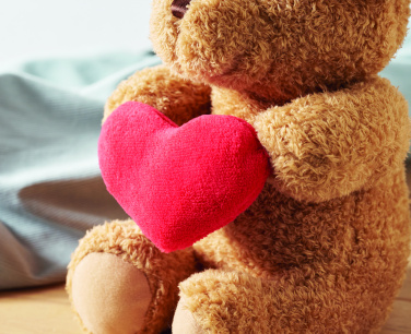Лого трейд бизнес-подарки фото: Teddy bear with heart 23cm