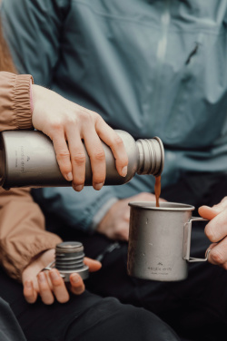 Логотрейд pекламные подарки картинка: Ультралегкая титановая бутылка для воды Nordic Drift Trail объемом 600 мл