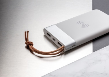 Logotrade reklamprodukter bild: Aria 8.000 mAh 5W powerbank med trådlös laddning