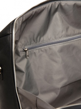 Logotrade kampanjprodukter bild: VINGA Bermond RCS återvunnet PU weekendbag