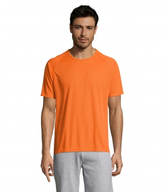 Logotrade kampanjprodukter bild: SPORTY HERR T-shirt