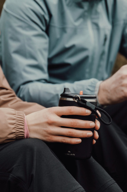Logotrade reklamprodukter bild: Nordic Drift Trail RCS låsbar och läckagesäkra kaffemugg 350