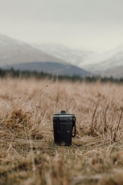 Logotrade profilreklam bild: Nordic Drift Trail RCS låsbar och läckagesäkra kaffemugg 350